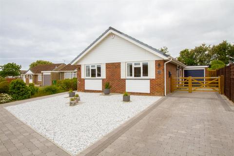 39 North Way, Seaford, BN25 3HP