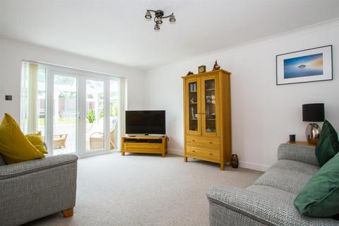 39 North Way, Seaford, BN25 3HP