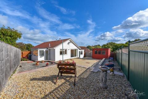 2 bedroom detached bungalow for sale - *CHAIN FREE* Pellview Close, Ryde