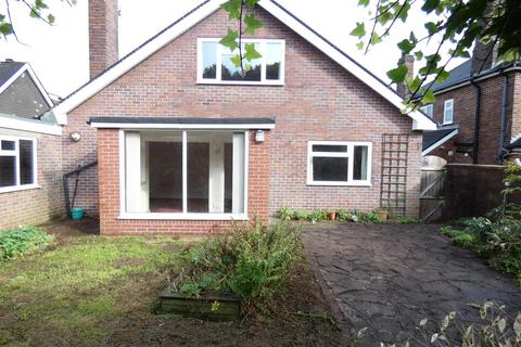 4 bedroom detached house for sale - Leek Road, Cheadle, Stoke-On-Trent