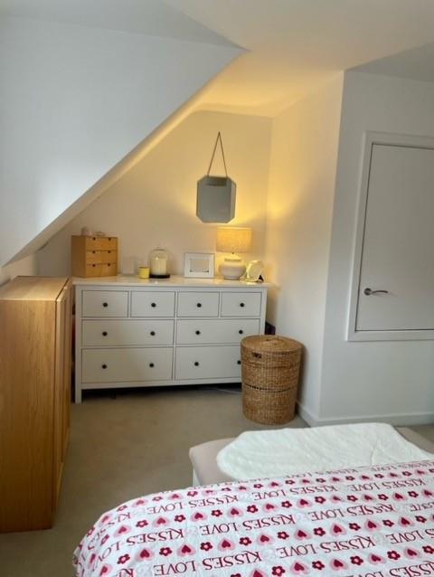 Bedroom (3).jpg
