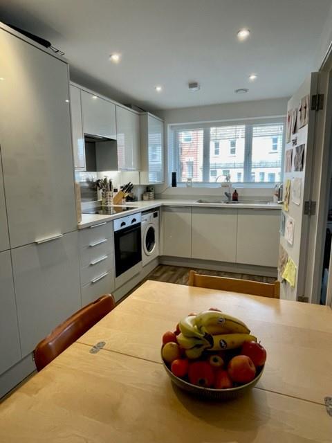 Kitchen (2).jpg