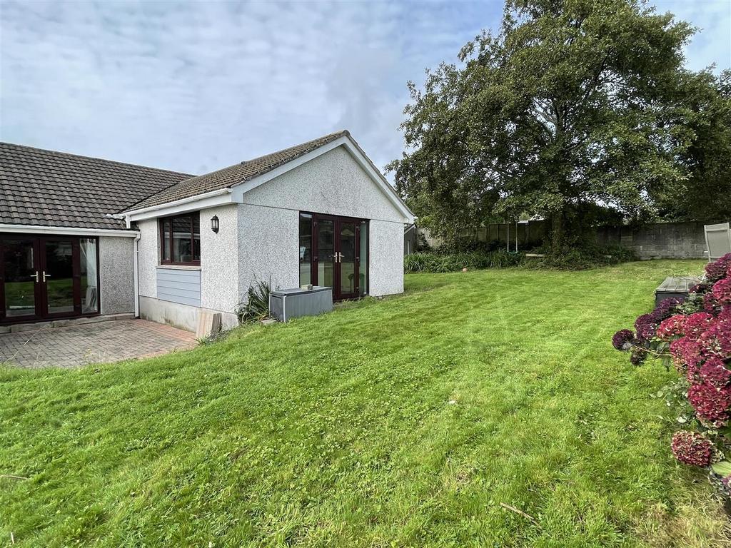 Westbridge Road, Trewoon, St. Austell 3 bed semidetached bungalow for