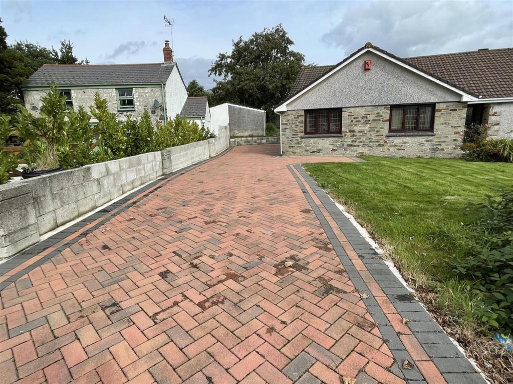 Westbridge Road, Trewoon, St. Austell 3 bed semidetached bungalow for