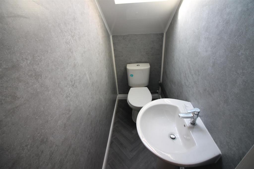 30 RPA-Bathroom 2.JPG