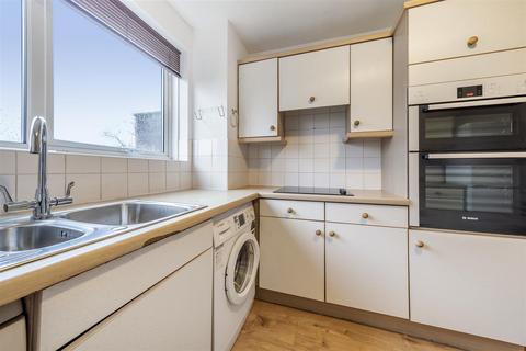 2 bedroom apartment for sale - Buckingham Close, Guildford