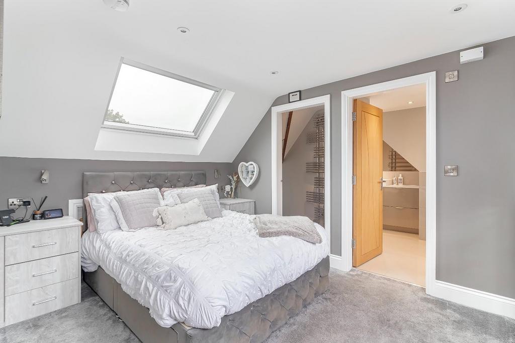 Master Bedroom - A.jpg