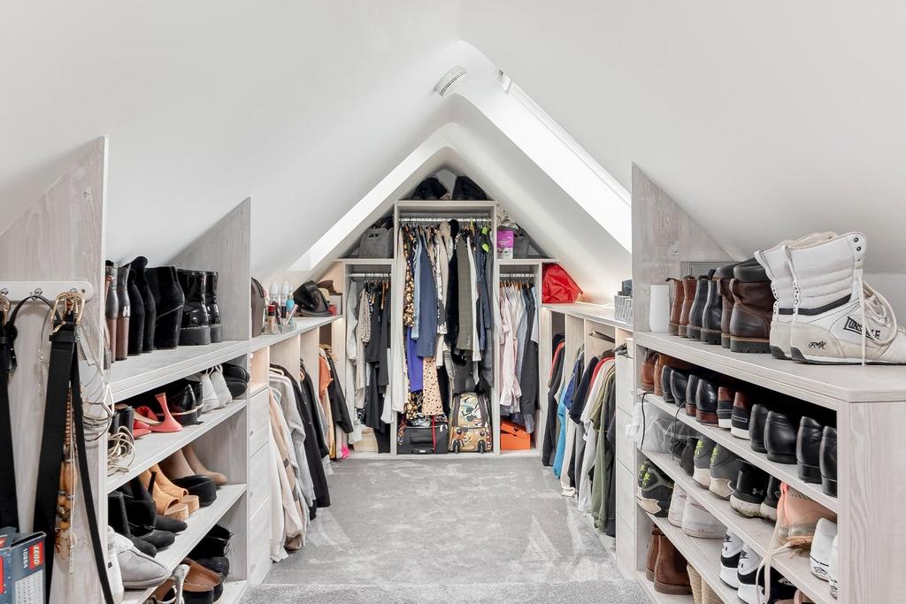 Master Bedroom Dressing Room.jpg