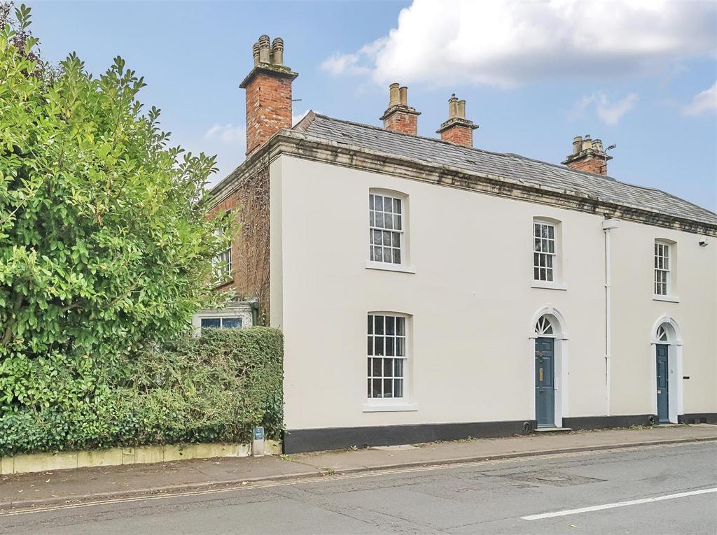 Hillworth Road, Devizes 4 bed semidetached house for sale £450,000