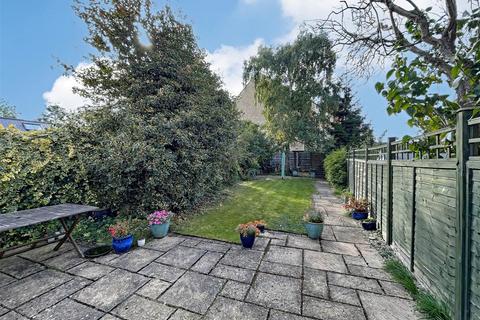 3 Albert Road, Stamford, PE9 2EA