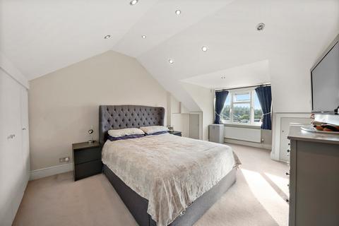 Flat C, 44 Gascony Avenue, London, NW6 4NA