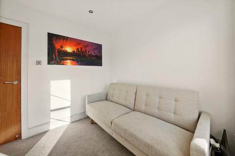 Flat C, 44 Gascony Avenue, London, NW6 4NA