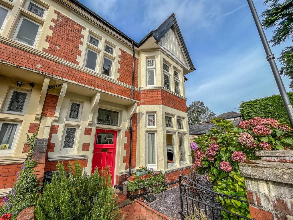 Kensington Place, Newport 4 bed semidetached house for sale £365,000