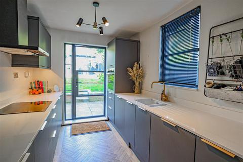 72 Horsecroft Road, Hemel Hempstead, HP1 1PY