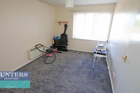75 Ascot Parade, Bradford, BD7 4NJ