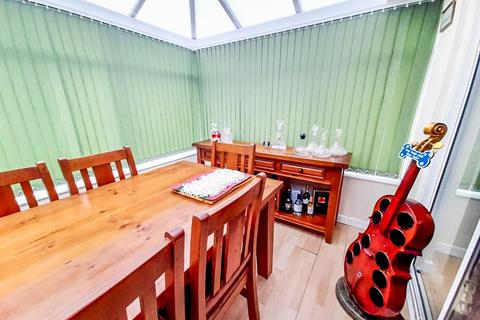3 bedroom detached bungalow for sale, Causeway Lane, Lea, Gainsborough