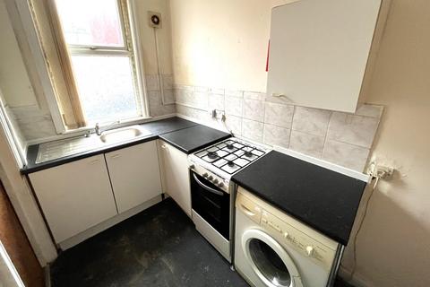 74 Bayswater Row, Leeds, LS8 5LF