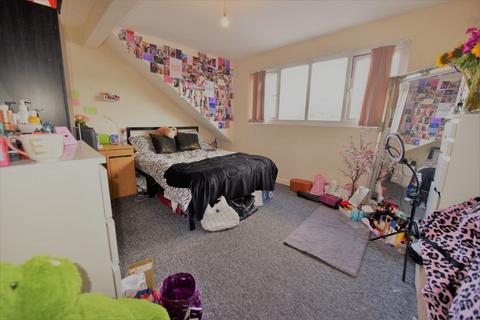 4 bedroom house to rent, Ashville Road (4 Bed), Leeds