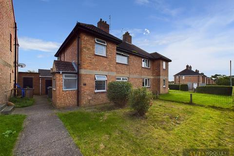 3 bedroom semi-detached house for sale - Northfield Crescent, Driffield