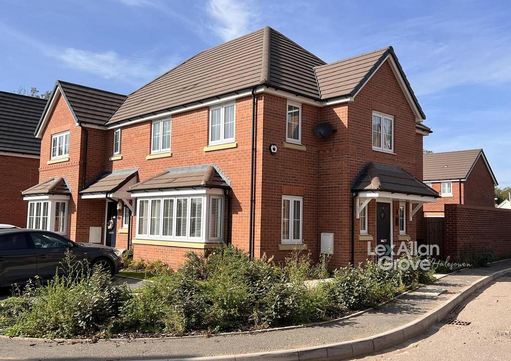 Farmhouse Close Cradley Heath 2.jpg