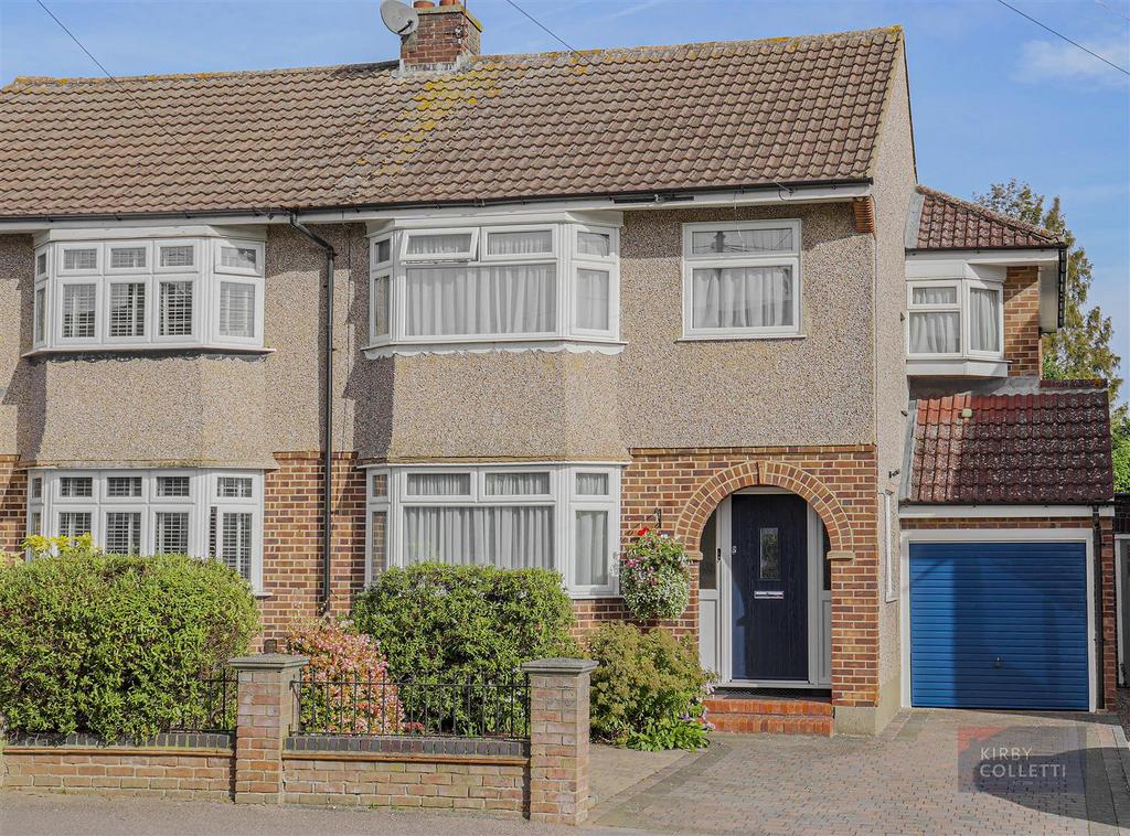 Graham Avenue, Broxbourne 5 bed semidetached house for sale £685,000
