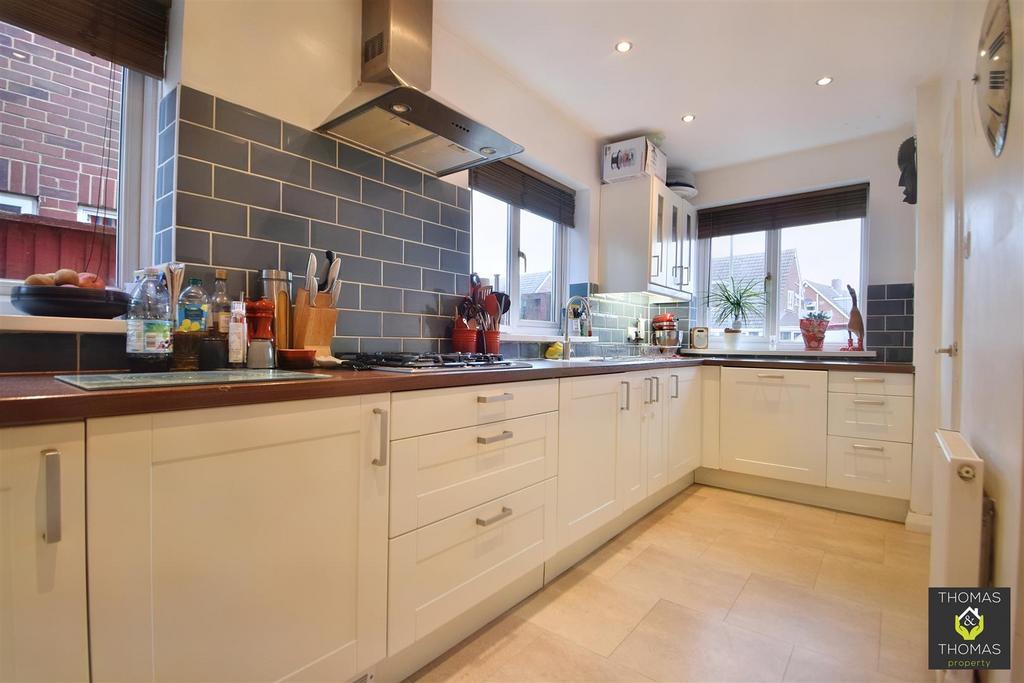 Craven Drive, Churchdown 3 bed semidetached house for sale £290,000