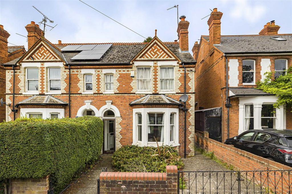 Northumberland Avenue, Reading 3 bed semidetached house for sale £350,000