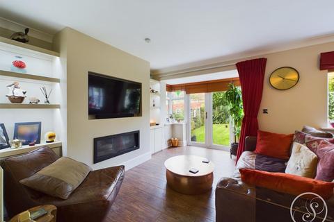 8 Cherry Grove, Leeds, LS6 2WA