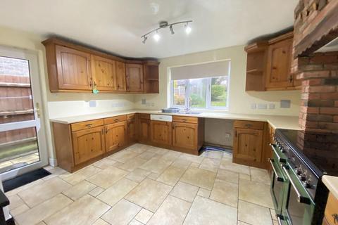 4 bedroom semi-detached house to rent - Kedleston Road, Derby DE22
