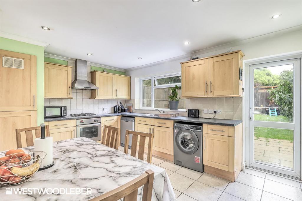 Parsonage Leys 7.jpg