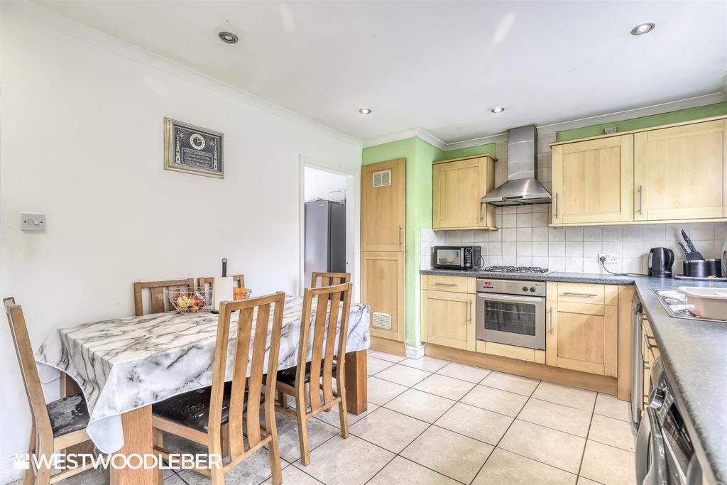 Parsonage Leys 8.jpg