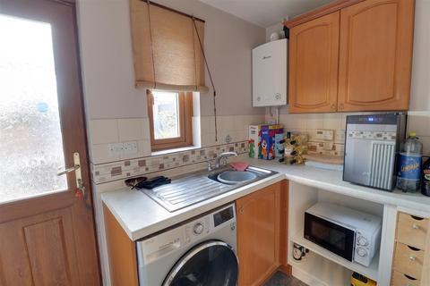 19 Berkeley Close, Hucclecote, Gloucester, GL3 3TG