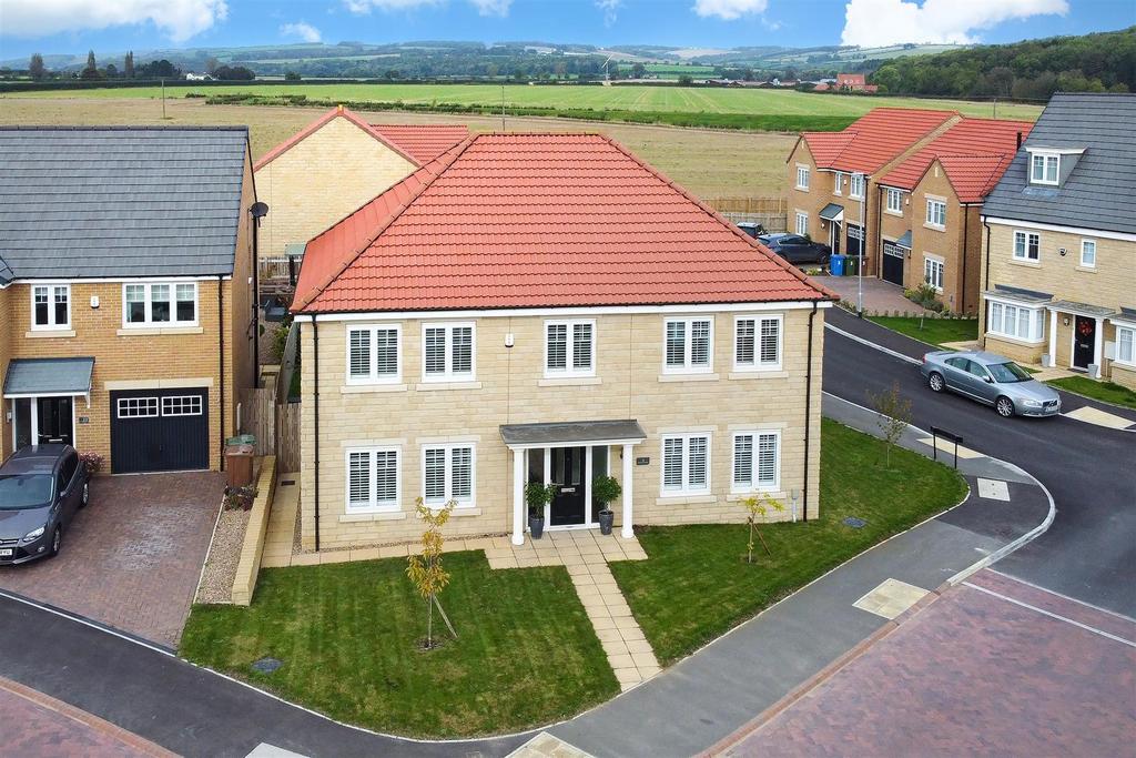 Rowntree Avenue, Pocklington, York 5 bed detached house for sale £550,000