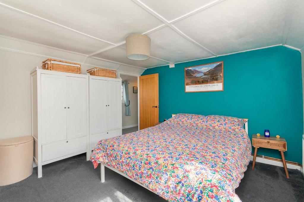 DAOREUVELLEB72 - Bedroom A.jpg