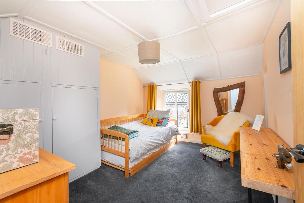 DAOREUVELLEB72 - Bedroom F.jpg