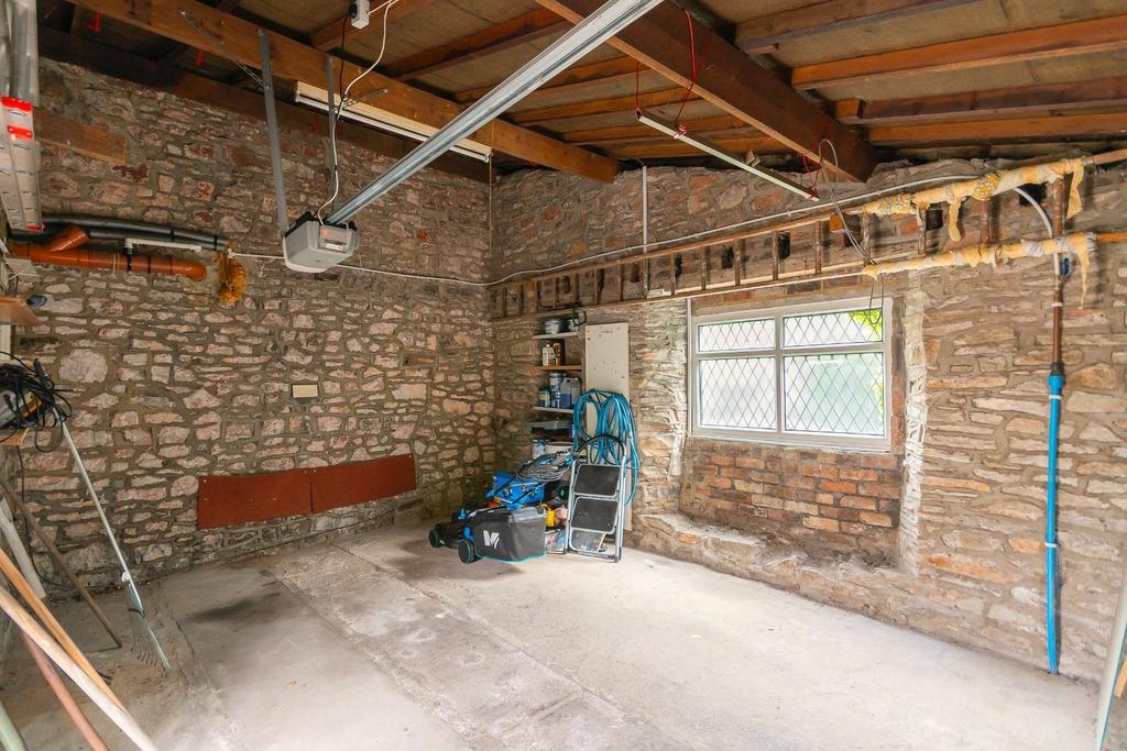 DAOREUVELLEB72 - Garage B.jpg