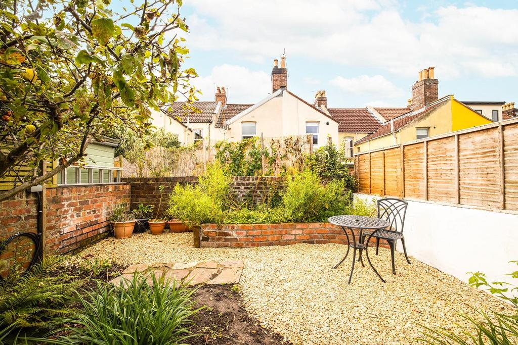 6, Essery Road12.jpg