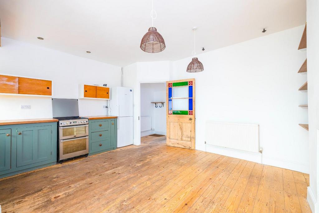 6, Essery Road15.jpg