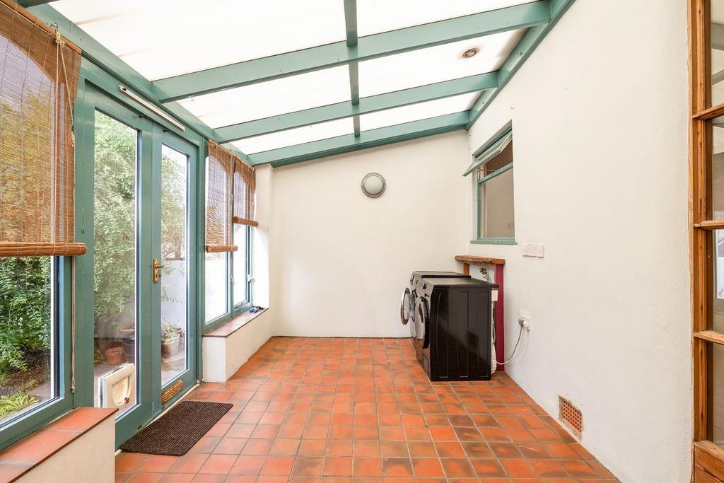 6, Essery Road9.jpg