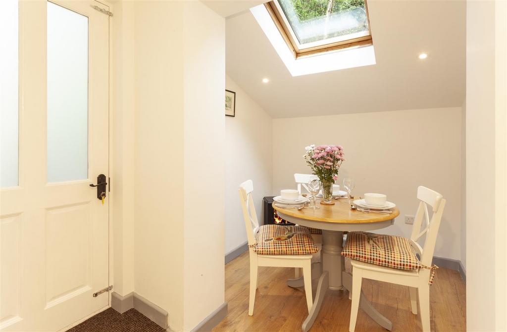 Dining area .jpg