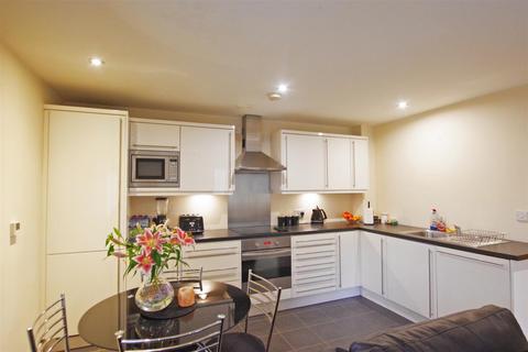 2 bedroom apartment for sale, Grimescar Road, Huddersfield