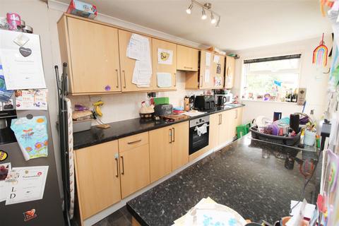 3 bedroom semi-detached house for sale, Whaddon Way, Bletchley, Milton Keynes