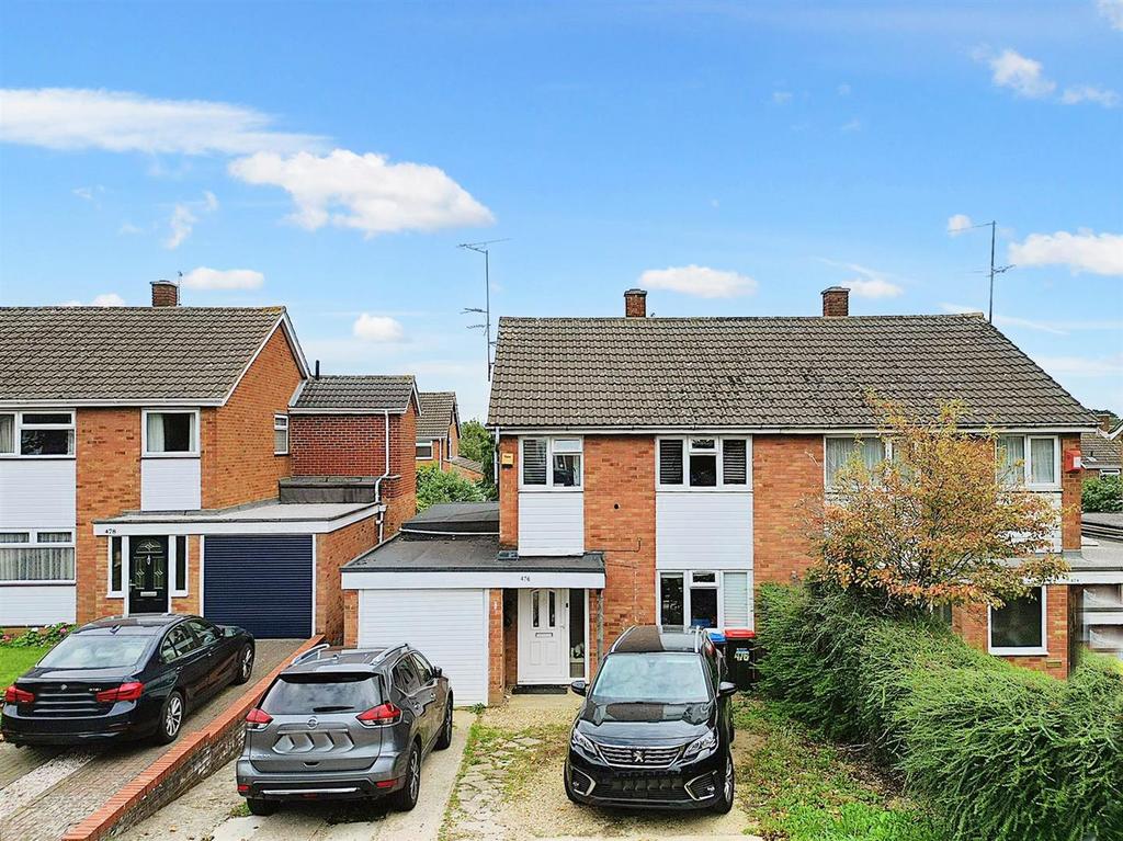 Whaddon Way, Bletchley, Milton Keynes 3 bed semidetached house for sale £300,000