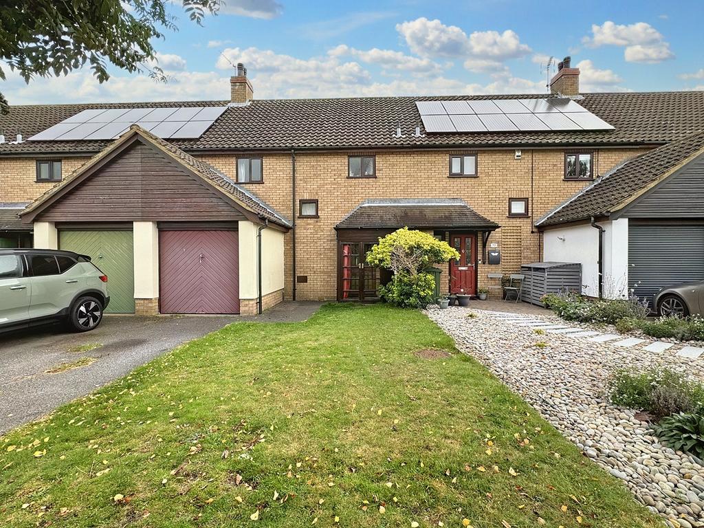 Heathfield, Ipswich IP5 3 bed terraced house for sale £260,000