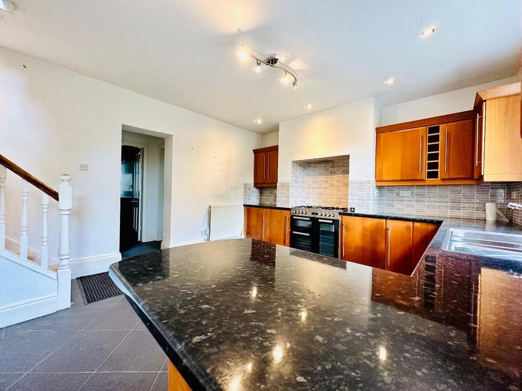 Dining kitchen