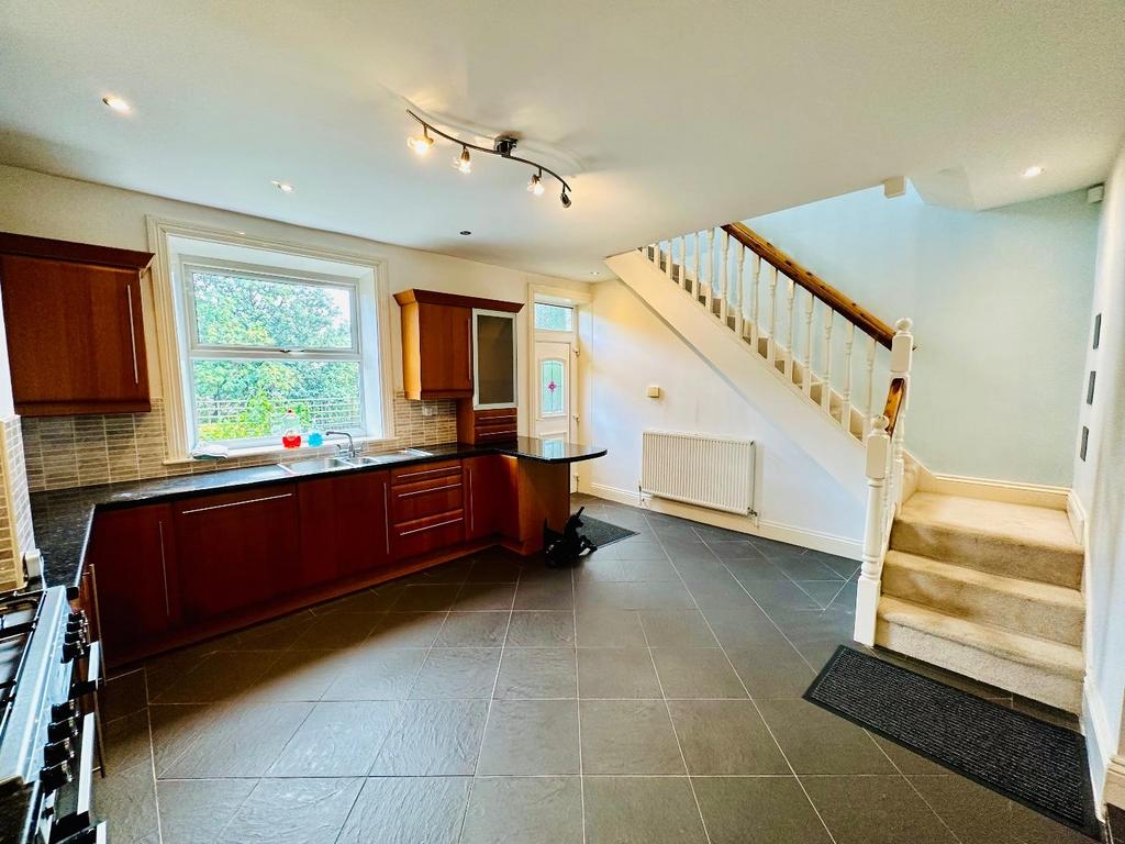 Dining kitchen