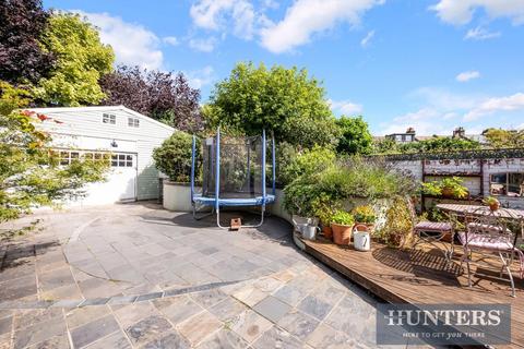 22 Lateward Road, Brentford, TW8 0PL