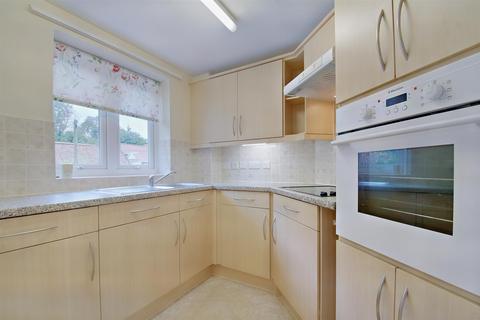 1 bedroom apartment for sale, Coleridge Court, Clevedon, BS21 6FL