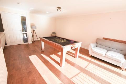 1 Normanton Spring Close, Sheffield, S13 7BW