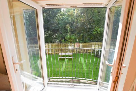 1 Normanton Spring Close, Sheffield, S13 7BW